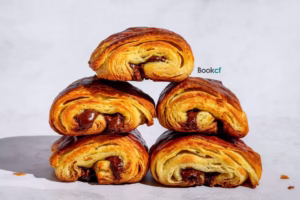 کروسان شکلاتی